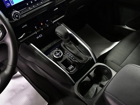 Used 2024 Chevrolet Colorado Trail Boss w/ Technology Package image 23