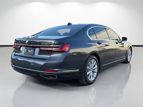 Used 2020 BMW 740i w/ Cold Weather Package RWD image 3