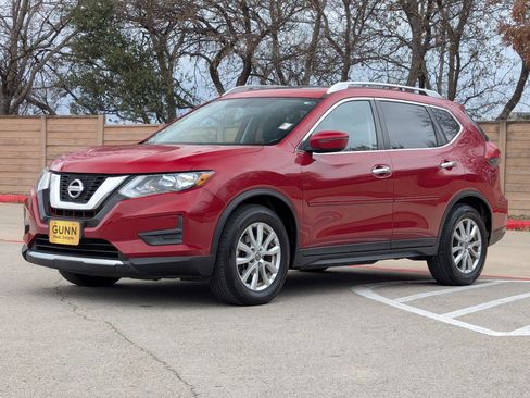 Used 2017 Nissan Rogue SV image 6