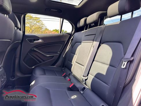 Used 2019 Mercedes-Benz GLA 250 4MATIC image 8