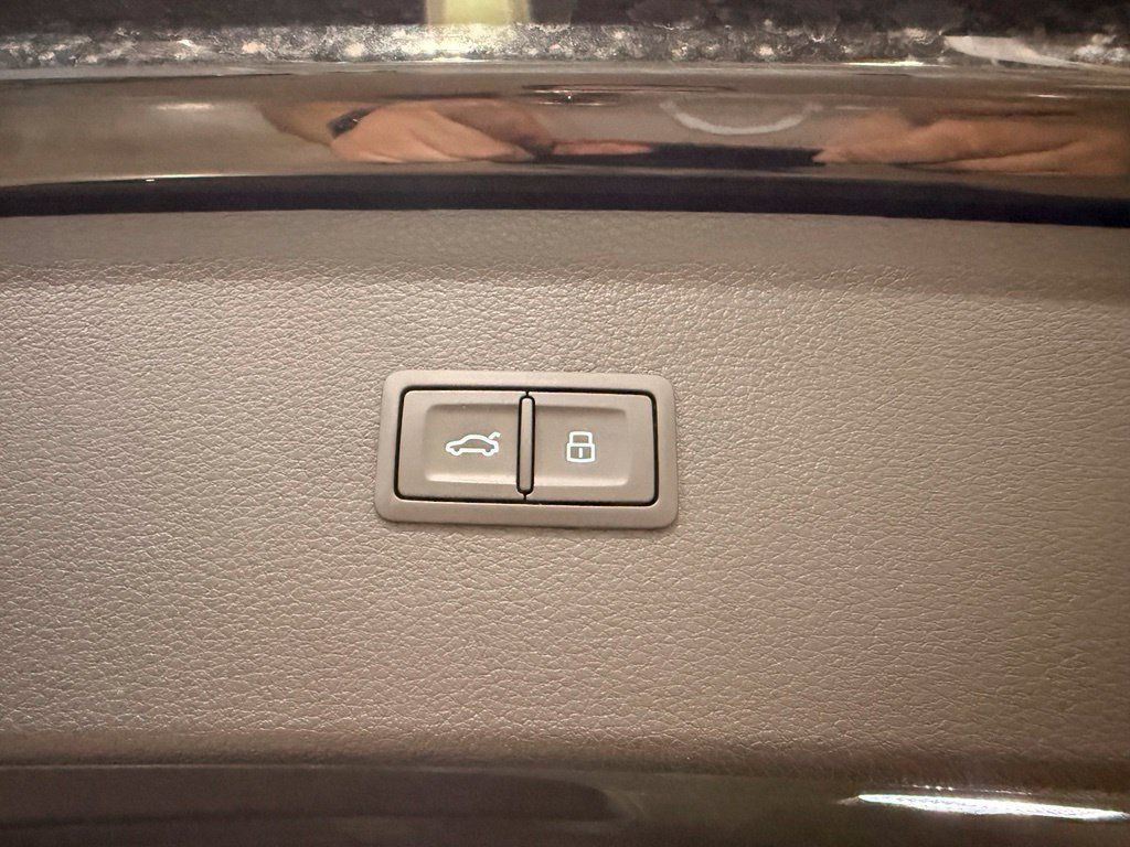 Used 2023 Audi Q5 2.0T Premium AWD/4WD image 10