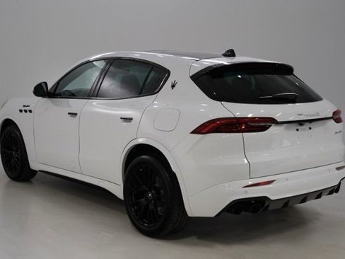 New 2025 Maserati Grecale Modena image 5