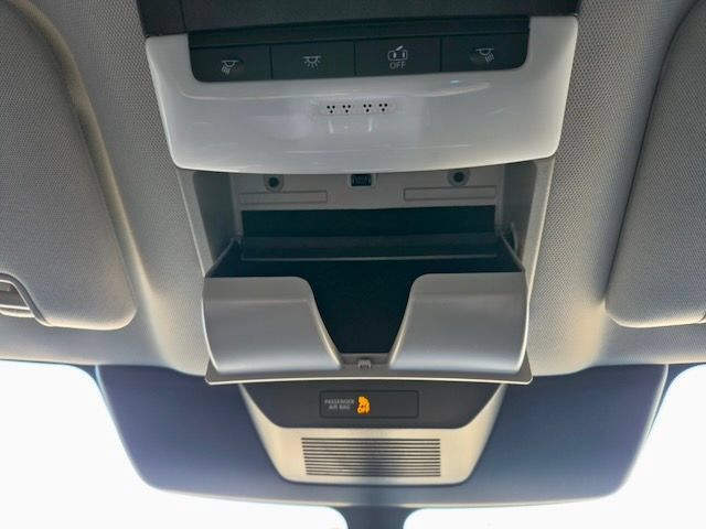 Used 2023 Nissan Pathfinder SV AWD/4WD image 28
