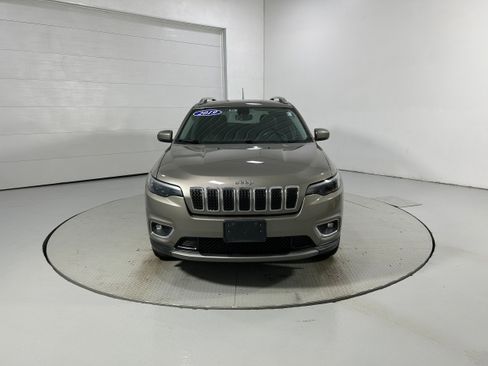 Used 2019 Jeep Cherokee Limited AWD/4WD image 20