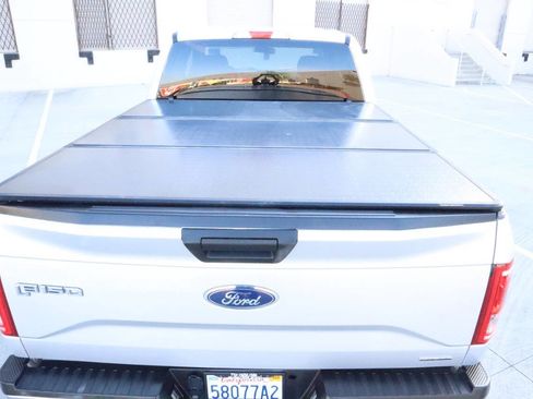 Used 2016 Ford F150 XLT image 8