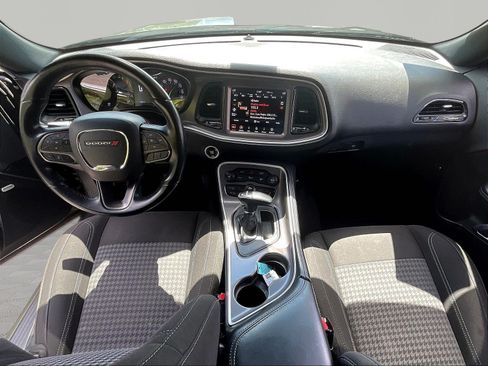 Used 2022 Dodge Challenger SXT w/ Driver Convenience Group AWD/4WD image 7