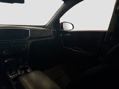 Used 2020 Kia Sportage LX image 22