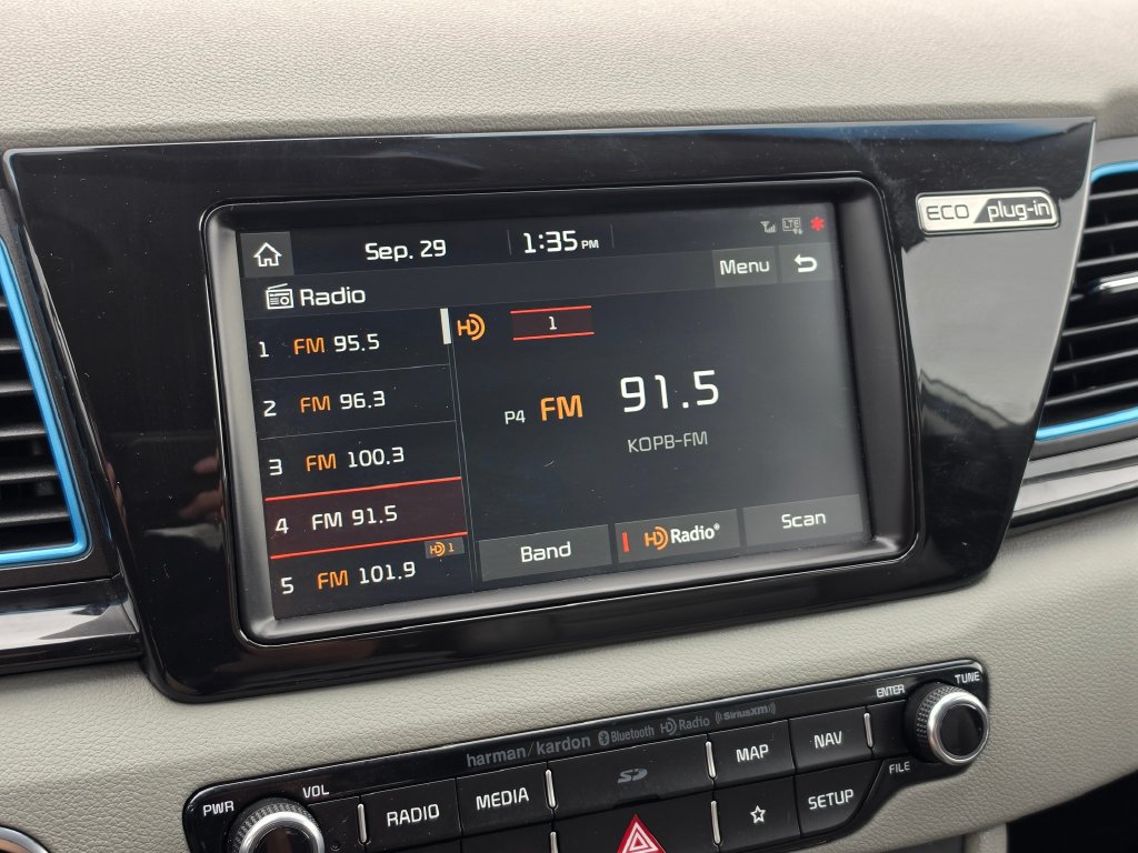 Used 2019 Kia Niro EX Premium FWD image 26