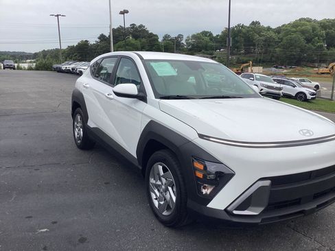 Used 2025 Hyundai Kona SE FWD image 5