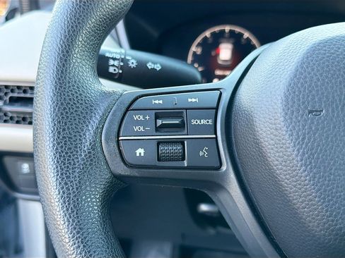 Used 2024 Honda HR-V LX image 32