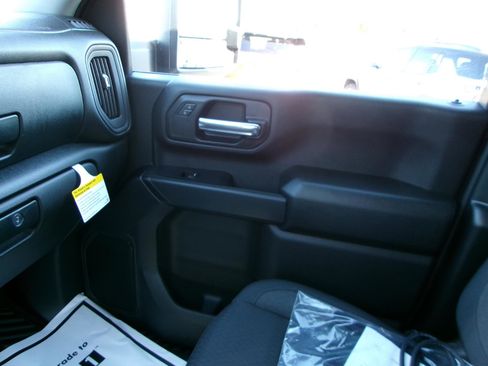 New 2026 Chevrolet Silverado 2500 Custom w/ Custom Value Package AWD/4WD image 20