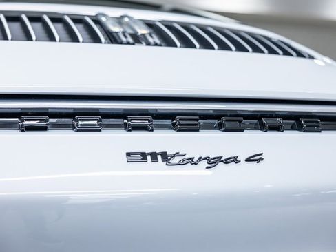 Certified 2024 Porsche 911 Targa 4 image 21