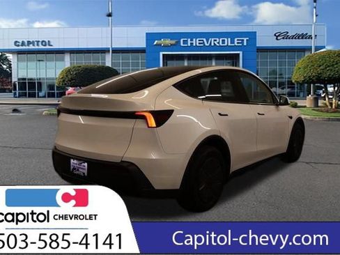 Used 2026 Tesla Model Y AWD image 3