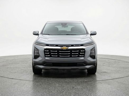 Used 2025 Chevrolet Equinox LT image 2
