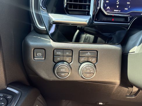 Used 2023 Chevrolet Silverado 1500 RST w/ All Star Edition Plus AWD/4WD image 17