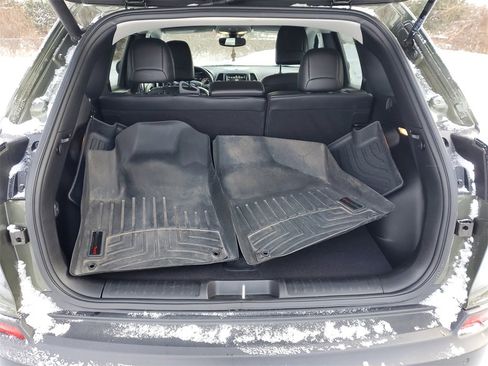 Used 2021 Jeep Cherokee Latitude Lux w/ Comfort/Convenience Group image 7