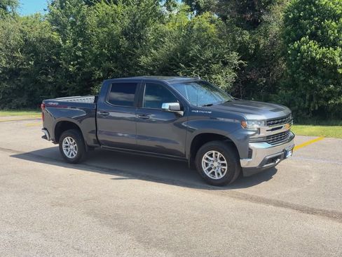 Used 2021 Chevrolet Silverado 1500 LT w/ Bed Protection Package AWD/4WD image 2