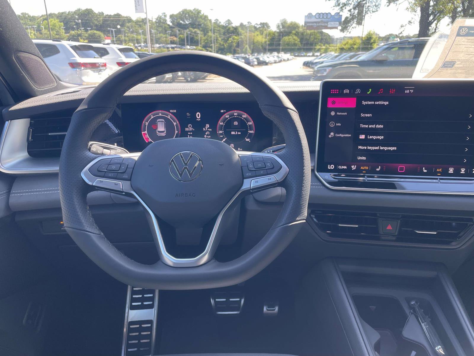 New 2026 Volkswagen Tiguan SE R-Line FWD image 13