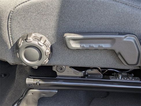 New 2025 Jeep Gladiator Sport image 20