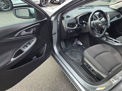 Used 2024 Chevrolet Malibu LT w/ Sport Edition image 19