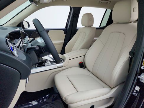 New 2026 Mercedes-Benz GLB 250 image 17