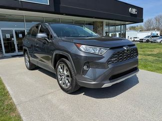 Used 2020 Toyota RAV4 Limited video 1