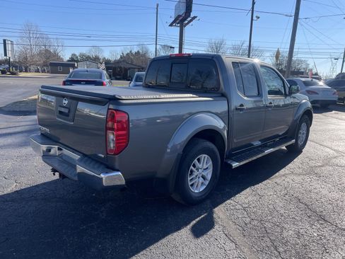 Used 2019 Nissan Frontier SV image 4