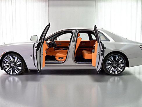 Used 2025 Rolls-Royce Ghost AWD/4WD image 5