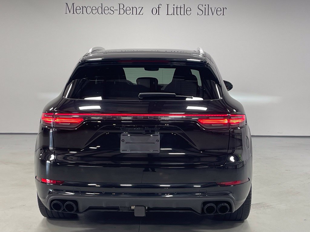 Used 2023 Porsche Cayenne Turbo AWD/4WD image 4