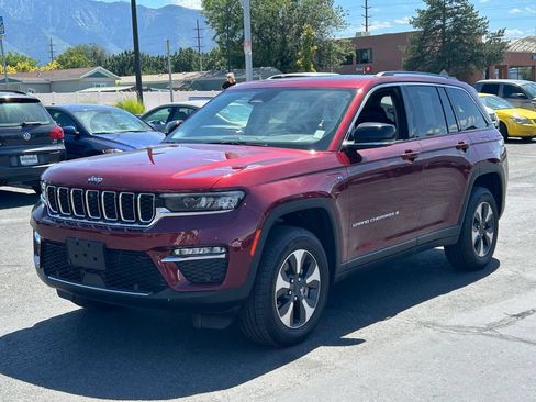 Used 2022 Jeep Grand Cherokee Limited 4xe w/ Luxury Tech Group II AWD/4WD image 9
