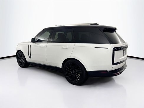 Certified 2023 Land Rover Range Rover SE image 7