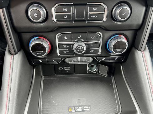 Used 2022 Chevrolet Tahoe RST w/ Sport Performance Package image 16