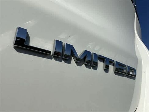 Used 2020 Jeep Compass Limited image 11