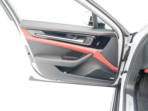 Certified 2026 Porsche Panamera image 20