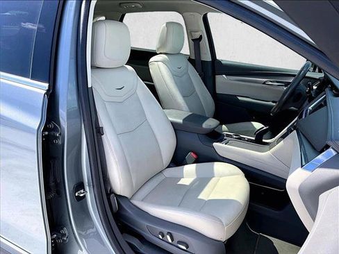 Certified 2023 Cadillac XT5 Premium Luxury FWD image 9
