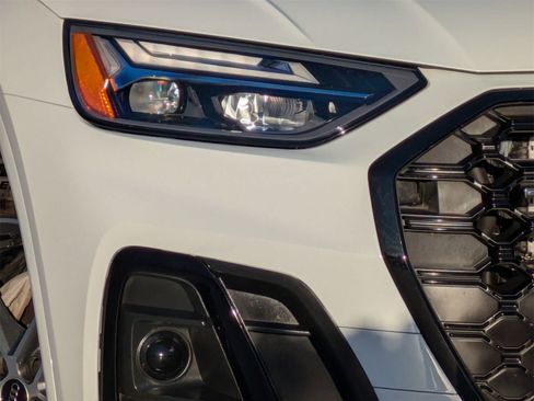 Used 2023 Audi Q5 e Premium Plus w/ Premium Plus Package image 23