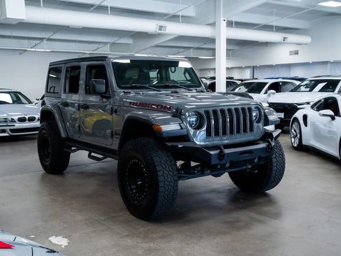 Used 2019 Jeep Wrangler Unlimited Rubicon w/ Dual Top Group AWD/4WD image 25