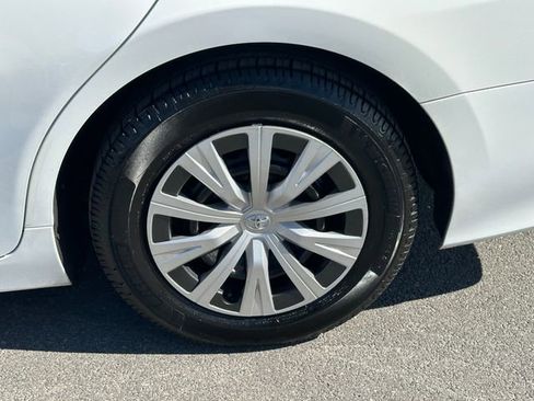 Used 2021 Toyota Camry LE w/ Audio Upgrade Package image 11