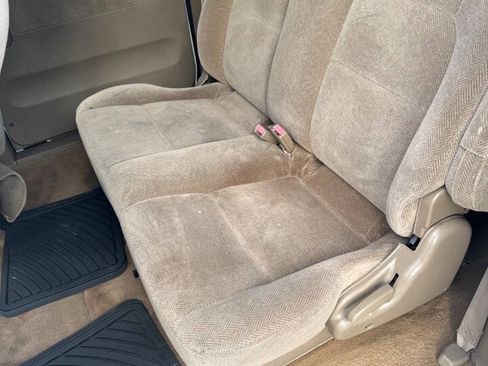Used 2003 Kia Sedona LX FWD image 16