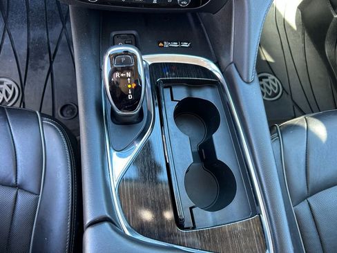 Used 2021 Buick Enclave Avenir w/ Avenir Technology Package AWD/4WD image 20