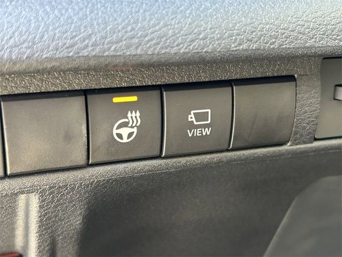 Used 2023 Toyota Sienna Platinum image 29