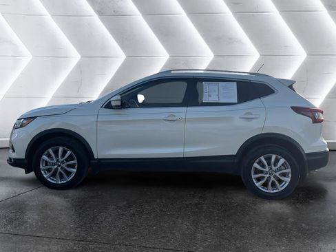 Used 2022 Nissan Rogue Sport SV image 4