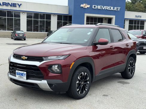 Used 2023 Chevrolet TrailBlazer LT image 1