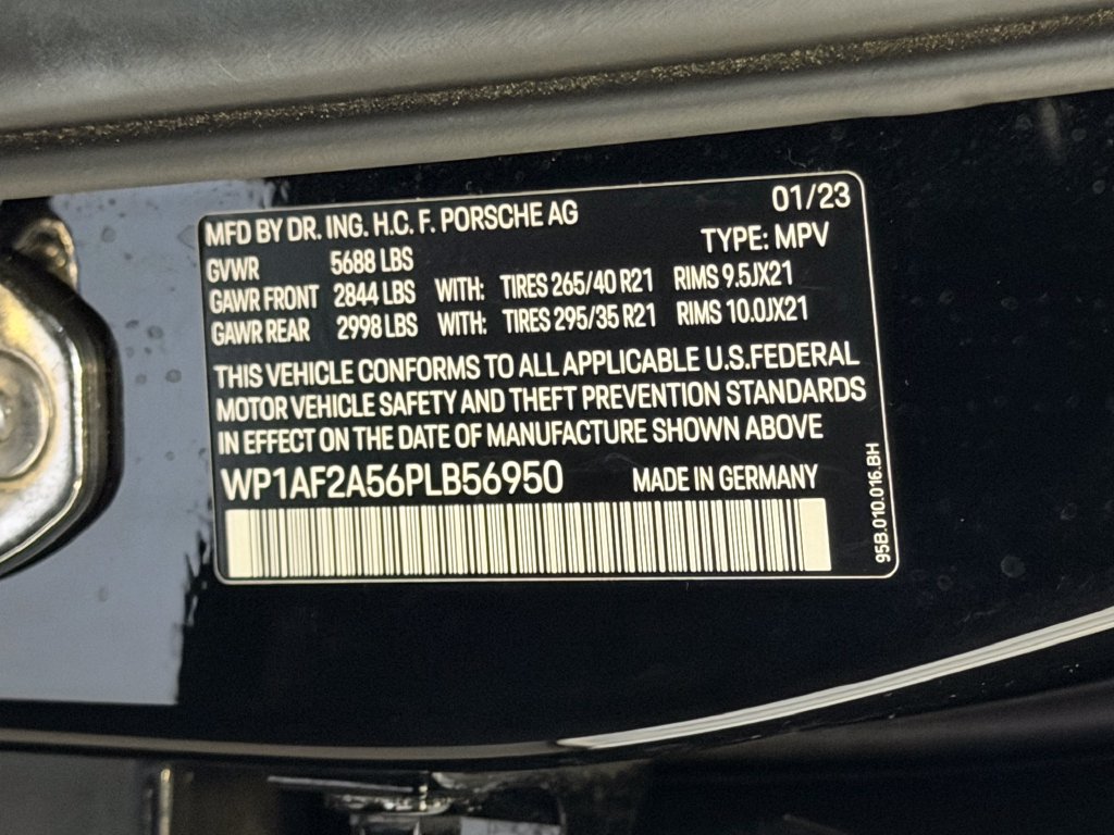 Certified 2023 Porsche Macan GTS AWD/4WD image 26
