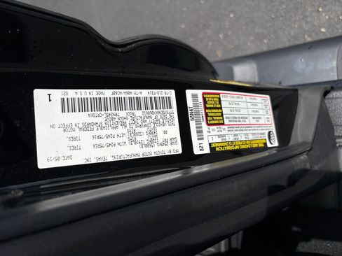 Used 2019 Toyota Tacoma SR w/ SR Convenience Package AWD/4WD image 28