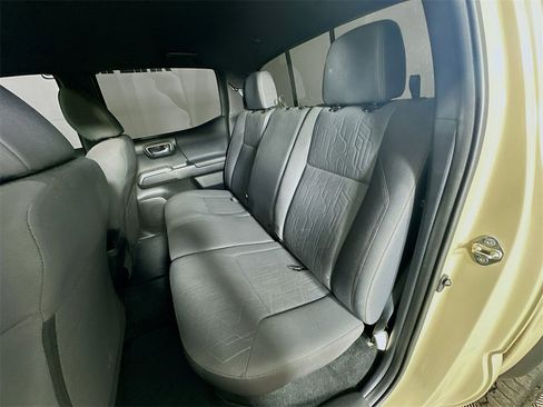 Used 2019 Toyota Tacoma TRD Off-Road image 28