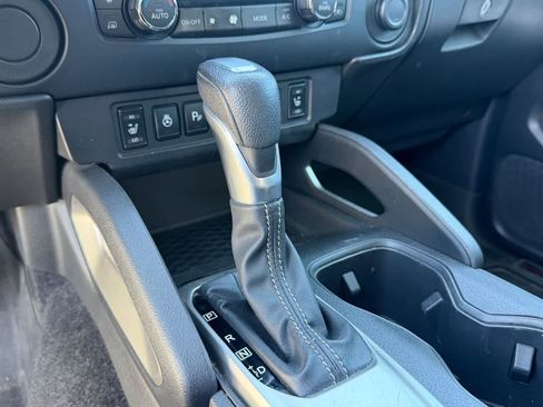 Certified 2022 Nissan Frontier SV RWD image 19