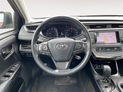Used 2013 Toyota Avalon Limited image 12