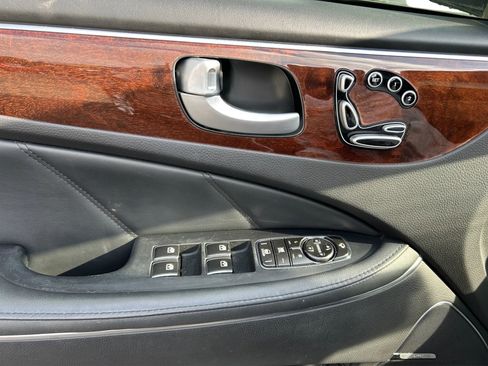 Used 2012 Hyundai Equus Signature image 12