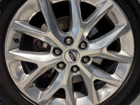 Used 2017 Ford Expedition Limited AWD/4WD image 38